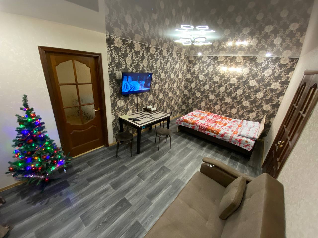 Двухкомнатная квартира на ул.Автозаводская 85