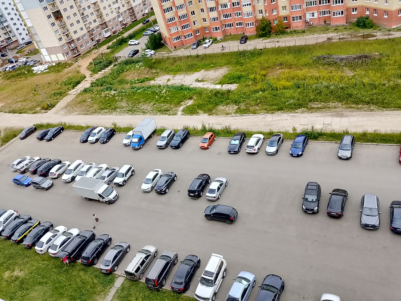 просторная квартира в спальном районе города